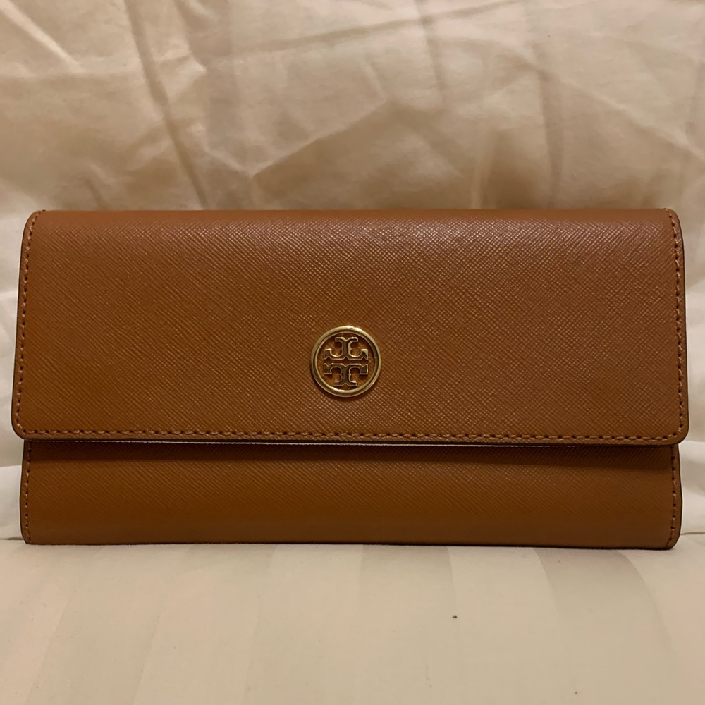 Tory Burch wallet *NWOT*
